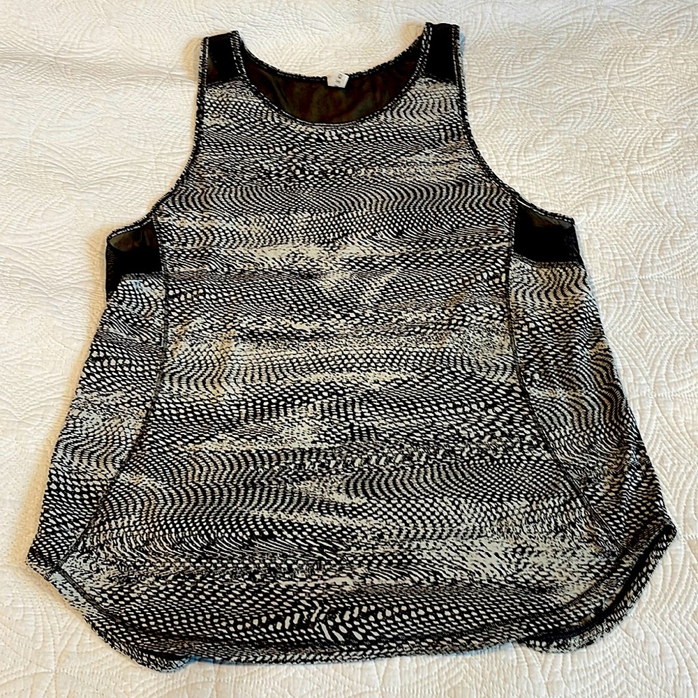 Lululemon top